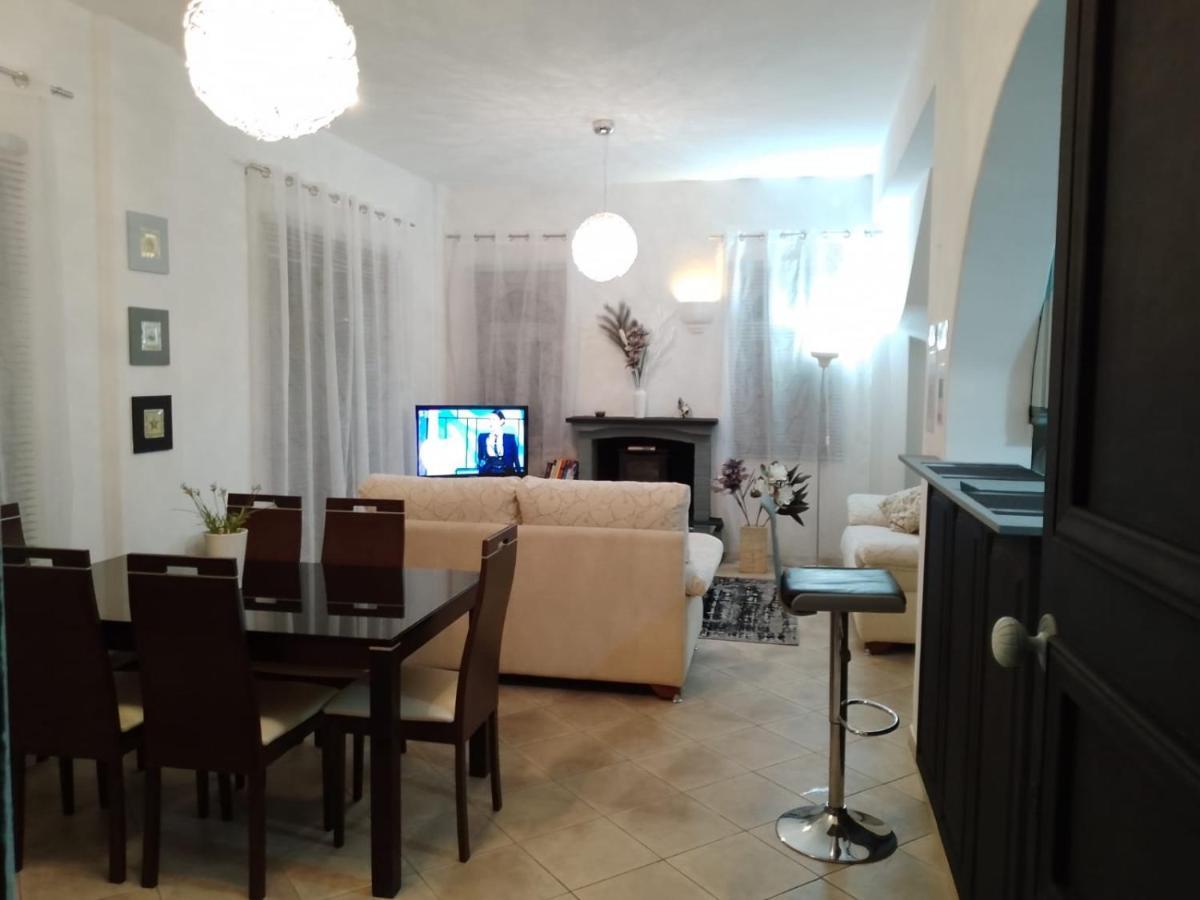 Villa Chrysanthemum 尼奥克瑞奥 外观 照片