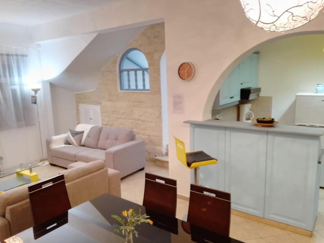 Villa Chrysanthemum 尼奥克瑞奥 外观 照片