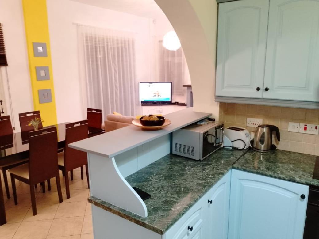 Villa Chrysanthemum 尼奥克瑞奥 外观 照片